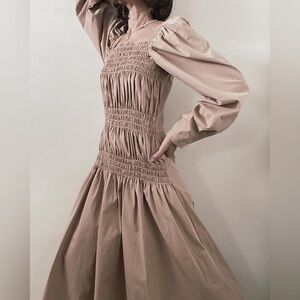 NWT KINDERSALMON Smocked Dress in Soybean Size Small